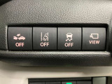 【運転席インパネスイッチ】安全装置関係のスイッチも操作しやすい位置に配置されています。