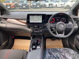 運転席まわりは機能的で操作しやすいです。