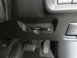 ETC車載器付きです。高速道路の料金所もスムーズに通過できます。※セットアップ費用は別途必要です。