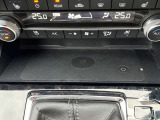 置くだけ充電も標準装備をしております♪