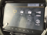 テレビやラジオ、交通情報などの選択項目が画面に並び、使いたい機能を見つけやすい表示です。メニューから目的の項目を確認でき、日常の移動に合わせて活用できます。