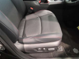 パワーシート搭載。微妙な調整が手軽にでき、ピッタリのポジションで運転することが可能です。