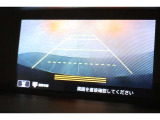 バックカメラが装備されており、後方の安全確認はもちろんのこと狭い場所での駐車や雨の日・夜間など視界の悪いコンディションでのストレスの軽減にもなります!