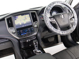 使いやすさや安全性を追求したステアリング周り!高級車ゆえにスイッチ類が多いのも特徴ですね!考え尽くされた配置ですぐに使いこなす事が出来ますのでご安心下さい!是非、体感してみて下さい!!