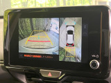 【パノラミックビューモニター】専用のカメラにより、上から見下ろしたような視点で360度クルマの周囲を確認することができます☆死角部分も確認しやすく、狭い場所での切り返しや駐車もスムーズに行えます。