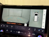 【フロントカメラ】運転席に座った状態で死角になりやすいクルマの前の様子まで確認でき安全ですね♪
