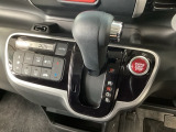 ご契約の流れは、当店のスタッフがわかりやすく説明いたしますのでお気軽にお声かけください!