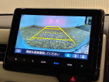 【バックカメラ】リバースにするだけで映ります、後方の安全確認や、狭い駐車場での車庫入れ、雨の日や夜間など視界の悪い時に便利です!安全にバックする為には欠かせない装備です。