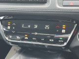 運転席と助手席はシートヒーター装備!エアコンに比べて暖まるスピードが速いので冬でも快適に過ごせます。冷え症で悩まれている方にも◎また、エアコンに比べて車内の空気が乾燥しにくいのも、嬉しいポイントです!