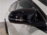 【BMWミラー】視認性の高いスタイリッシュなミラー。自動防眩機能も付いており夜間のドライビングをサポートします。