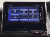 メーカー純正のナビゲーションが付いていますオーディオも充実しています。詳しくはスタッフへお尋ねください