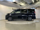 両側パワースライドドア付きだから、狭い駐車スペースなどでの 乗り降りラクラク!小さなお子さまのいるご家庭には嬉しい装備。