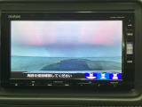 【バックカメラ】運転が苦手な方も車庫入れラクラクです!ギアをリバースに入れれば自動的に切り換わりますので、面倒な操作は不要です♪狭い駐車場もお車を傷つけず安心ですね!