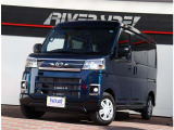 【車屋】として、長く車業界に従事した経験豊富なスタッフが多数在籍しております。