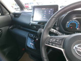 操作しやすい運転席廻り!操作パネルも使いやすい!!ドライブが楽しくなりますっ