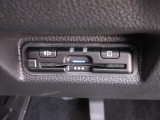 ETC車載器付きで、高速道路への乗り降りもスムーズです。音声ガイドタイプなので、ゲート通過時や利用料金、カードの有効期限などを音声で案内してくれます。