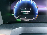 ヴェルファイアの運転席まわりです。