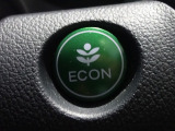 エンジン、エアコンなどを制御し低燃費な『ECONモード』に、また走りを楽しみたいとき、空調など快適性を重視したいときにはスイッチOFFで通常モードに切り替えができます!
