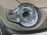LEDヘッドライトは、点灯の瞬間から最大光量を発揮し、突然暗くなるトンネルなどでの安定感を高めます。