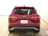 バックカメラが付いているので後方確認が非常にしやすいです。今や運転初心者も熟練者も必須装備!ついていて損はないですね♪