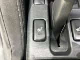 【シートヒーター】寒い日に重宝するシートヒーター!エアコンより早く温まってくれるので寒がりの人も安心ですね♪エアコンの温風は乾燥するから苦手、という方にもをおすすめです。