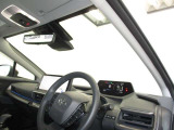 見通しのよいすっきりとした視界で、誰でも運転しやすいです。運転のしやすさは疲れにくさにも繋がりますよ♪