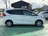 両側パワースライドドア付きで便利!小さなお子様も乗り降り楽々です♪スイッチは運転席にもありますよ!