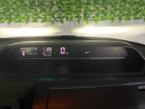 センターメーターを採用しております^^視線の移動が少なく、より安全な運転ができますね!