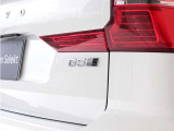 【B5 AWD】高い走行安定性と最適なトラクションを提供するAWD機構を採用。高効率とレスポンスに磨きをかけた新開発「48V ハイブリッド」です。