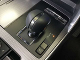 オートマのシフトレバーは操作しやすい位置にあります☆