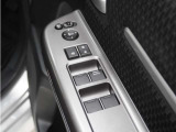 ◆パワーウィンドウスイッチ◆運転席から全席の窓の開閉操作を行うことが出来いつでも換気ができます!