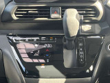 誰でも扱いやすいストレート式のシフトレバーです。