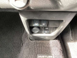 運転席、助手席にシートヒーターを装備。USB電源ソケットも装備しております。