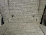 ◆ISOFIX◆シートベルトいらずでチャイルドシートと固定金具を連結するだけでがっちり固定できます。