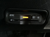 ハンドルの左下にETCがついています。高速道路の料金所の通過も楽々です。カードの取り出しもしやすい場所についています。