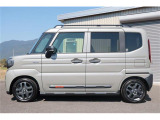 車の性能、装備品の品質、走行テストなどお客様に「徹底した安心」を届ける為、仕入から納車まで最大9回の品質検査を行い、当社独自の基準にクリアした車両のみ販売。第三者品質評価書全車両取得しています。
