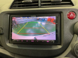 バックモニター付きで、車庫入れやバック時の後方確認をサポート。