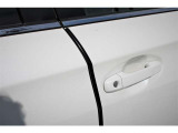 「ドアエッジモール」もオプション装着、狭い駐車場で壁などとの接触によるドアエッジ部の傷付きを保護してくれます