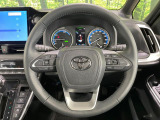 【純正革巻きステアリング】上質な革を使用することで、手にしっかり馴染みとても運転しやすいハンドルです♪