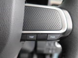 D assist 切替ステアリングスイッチ搭載。パワーモードで余裕のある軽快な走りを、エコモードで燃費重視のスマートな走りを。2つの走行モードをワンタッチで選択できます