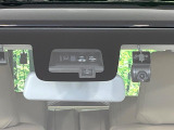 【スズキ セーフティサポート】走行中に前方の車両等を認識し、衝突しそうな時は警報とブレーキで衝突回避と被害軽減をアシスト。より安全にドライブをお楽しみいただけます。