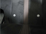 ◆ISOFIX◆シートベルトいらずでチャイルドシートと固定金具を連結するだけでガッチリ固定できます。