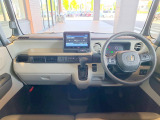 ■ 運転席まわりの装備 &rArr;