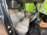 運転席シート廻りは使用感も少なく、良好な状態となっています。丁寧に使われていたことがよくわかりますね。