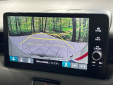 【バックカメラ】駐車時に後方がリアルタイム映像で確認できます。大型商業施設や立体駐車場での駐車時や、夜間のバック時に大活躍!運転スキルに関わらず、今や必須となった装備のひとつです!