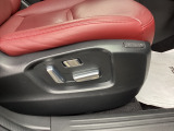 シートメモリー機能を備える10WAYパワーシートを装備!体格や好みに応じたポジションをスムーズに調整できます。