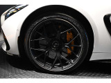 メルセデスの認定中古車「サーティファイドカー」では、万一お車が故障した場合も、ご購入後1年間もしくは2年間※は走行距離にかかわらずメルセデス・ベンツ正規サービスネットワークで無料修理いたします