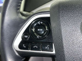 ステアリングスイッチ装備!運転しながら手元でオーディオの操作などができます。