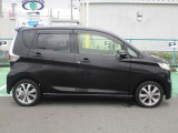 日産ディーラーなのでもちろん新車のご相談も承ります。