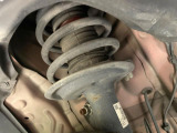 お車を安心してお乗りいただく為には、足回りの定期点検が欠かせません。サービスサポート(有償保証)では無料点検もご提供しており、安心のカーライフをお過ごしいただけるサポート体制が整っています。